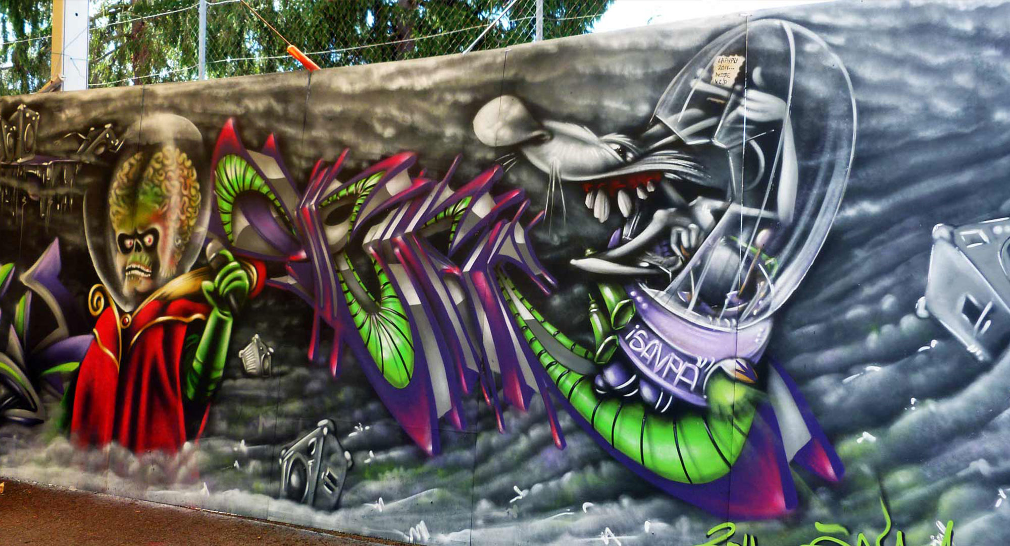 graffiti-mars-attacks-street-art-epipapu