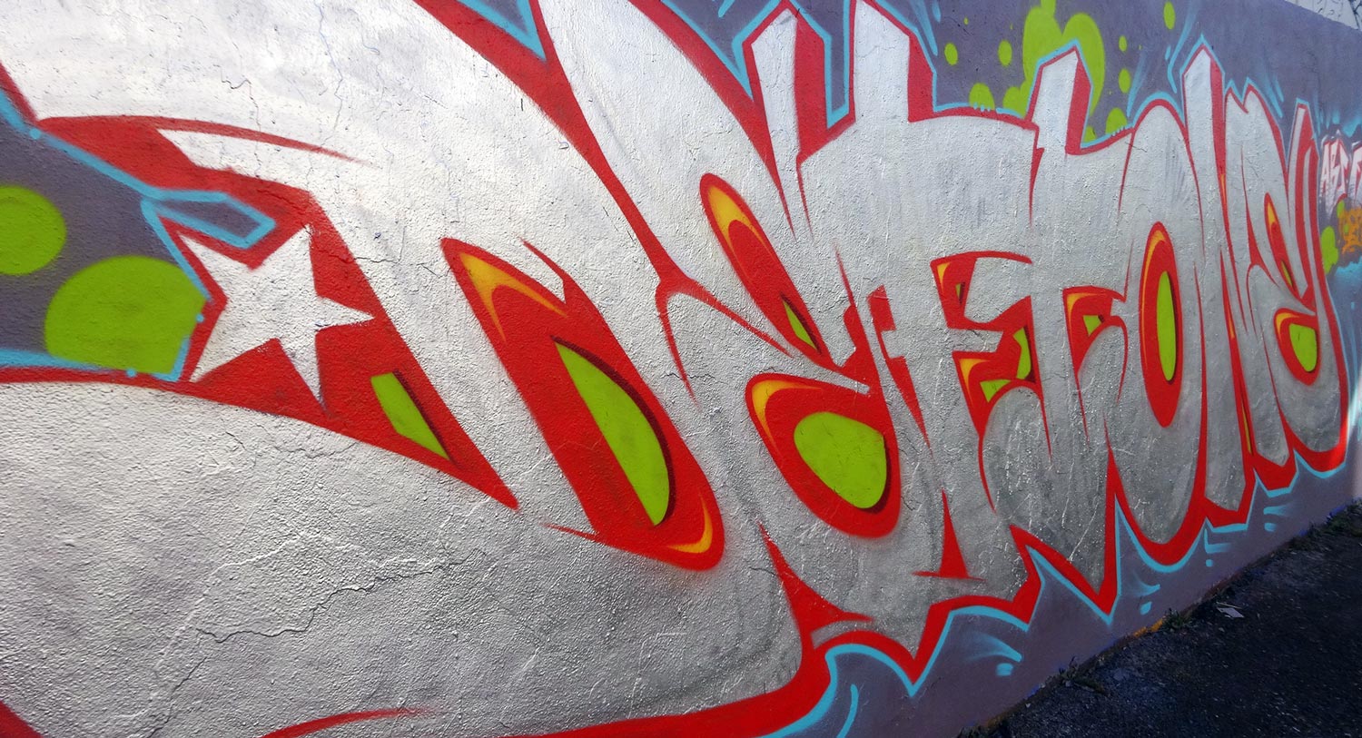 graffiti-clermont-ferrand-street-art-deft-chrome-montana-colors